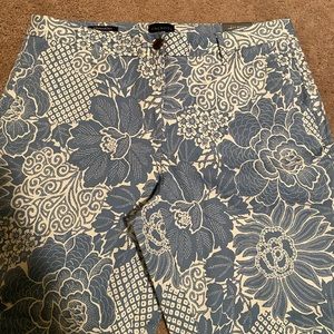 Talbots - Relaxed Chino size 8. Ankle length relaxed leg. Worn one time.